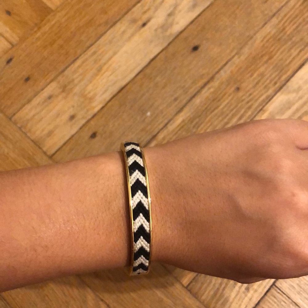 Kate spade “no limits” hinged bangle